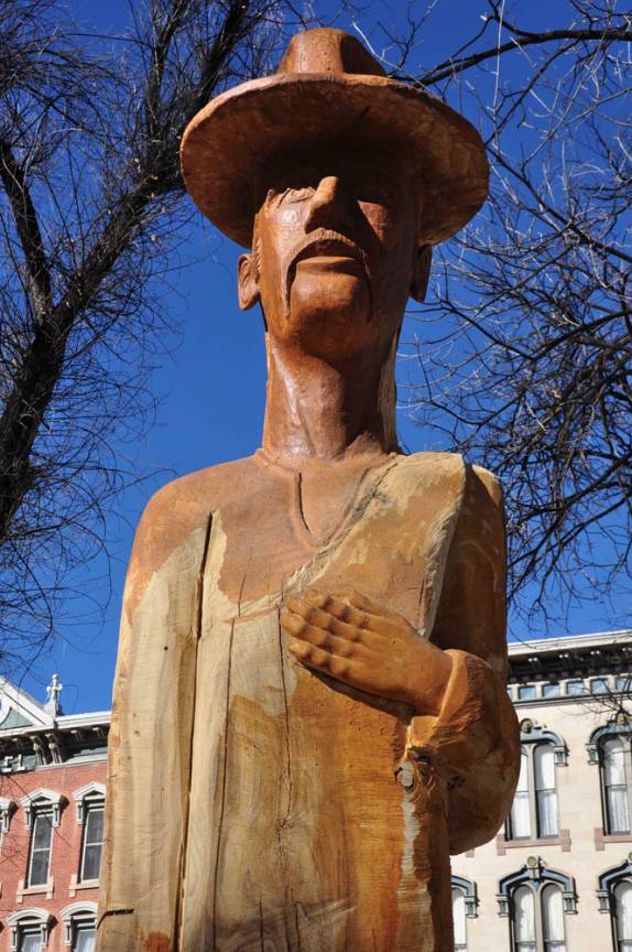 Estátua na praça central de Las Vegas, no Novo México, nos Estados Unidos